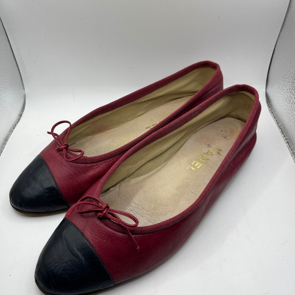 CHANEL Cap Toe Ballet Flats Red Black Leather Bow‎ Size 37 Made in Italy